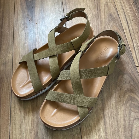 Madewell Aubrey Sandal in Nubuck Leather - Picture 1 of 9